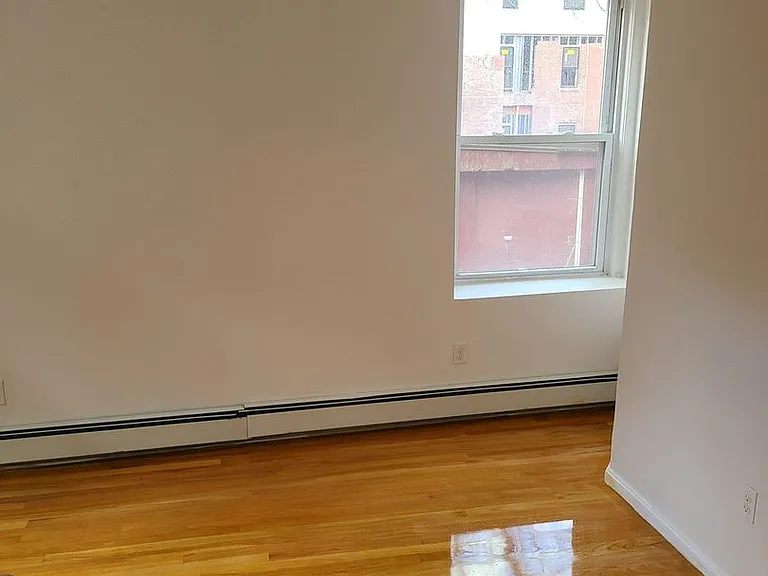 22 Fleet St #4 — Photo 11