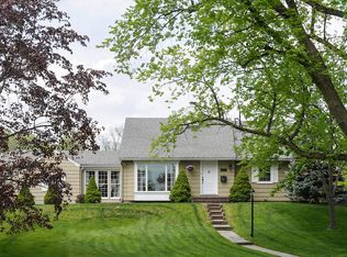 714 Fairway Dr, Union, NJ 07083