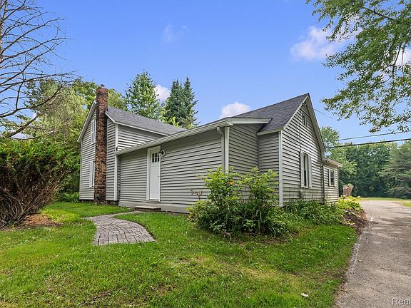 3rd image of 420 N Baldwin Rd
