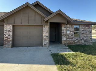 1727 102nd St #B, Lubbock, TX 79423