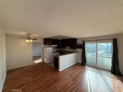 400 N Hobart Blvd Photo 1