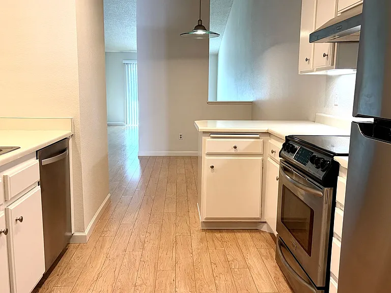 1211 Capri Way #3 — Photo 25