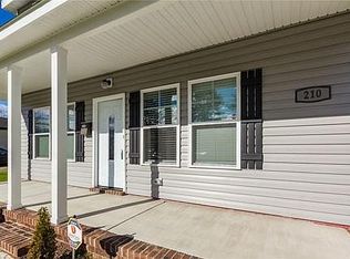 210 Avondale Rd, Portsmouth, VA 23701
