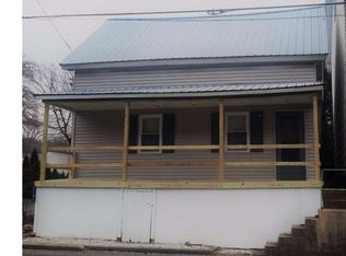 216 Tremont Rd, Pine Grove, PA 17963