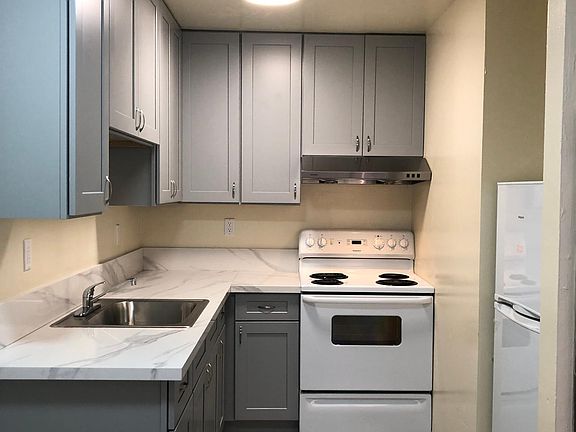 4th image of 1515 Sullivan Ave APT 2