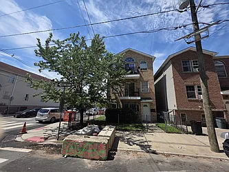 203 Halladay Street, #1