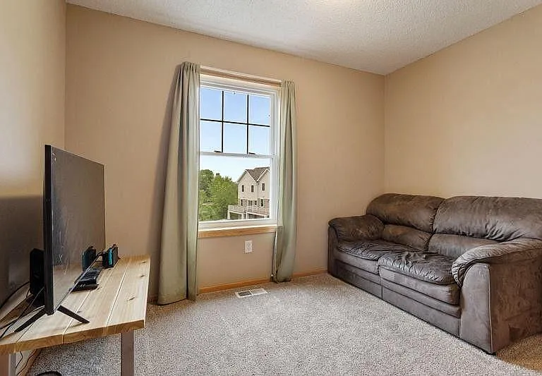 632 Gateway Pl — Photo 16