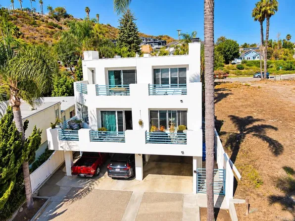 4594 Cove Dr, Carlsbad, CA 92008