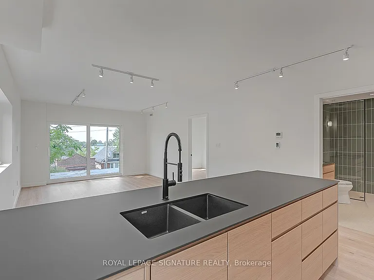 1254 Davenport Rd #4 — Photo 10