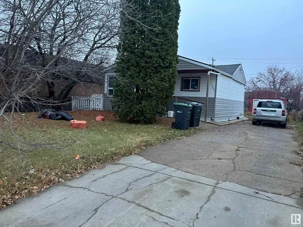 5203 51st Ave, Cold Lake, AB T9M 1W9