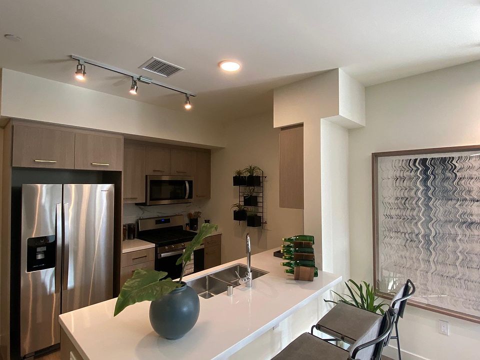 1st image of 804 Colorado Ave #306