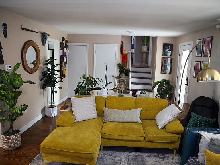 135 Stenton Ave — Photo 4