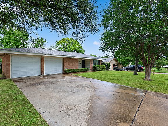 2nd image of 3809 Lancelot Ln