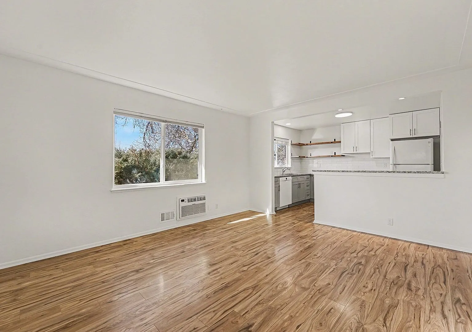 Conveniently Located 2BR with Large Yard — Photo 4