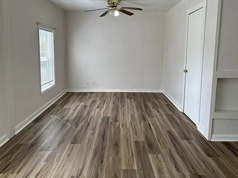 2915 Jensen St NE — Photo 3