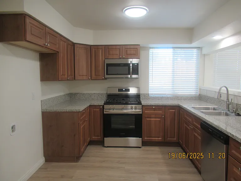5523 Portola Cir — Photo 10