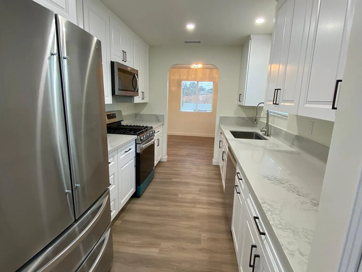 3 bed, 1550 sqft, $3,900 — Photo 1
