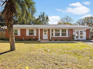 22 Berwick Cir, Shalimar, FL 32579