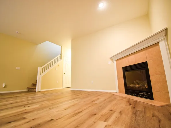 17461 SW Rose Petal Ln, Beaverton, OR 97003