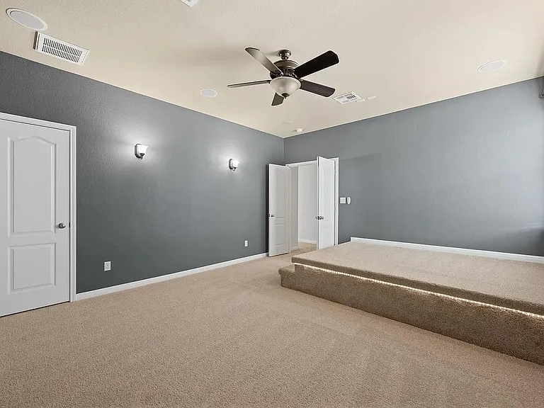 703 S Frontier Ln — Photo 31