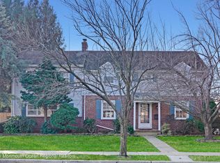 51 Pinckney Rd, Red Bank, NJ 07701