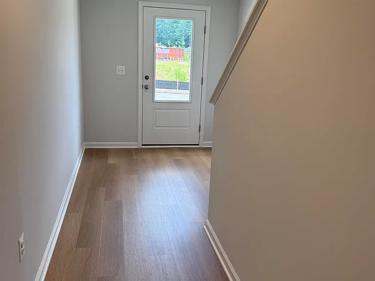 37 Laurin St — Photo 20