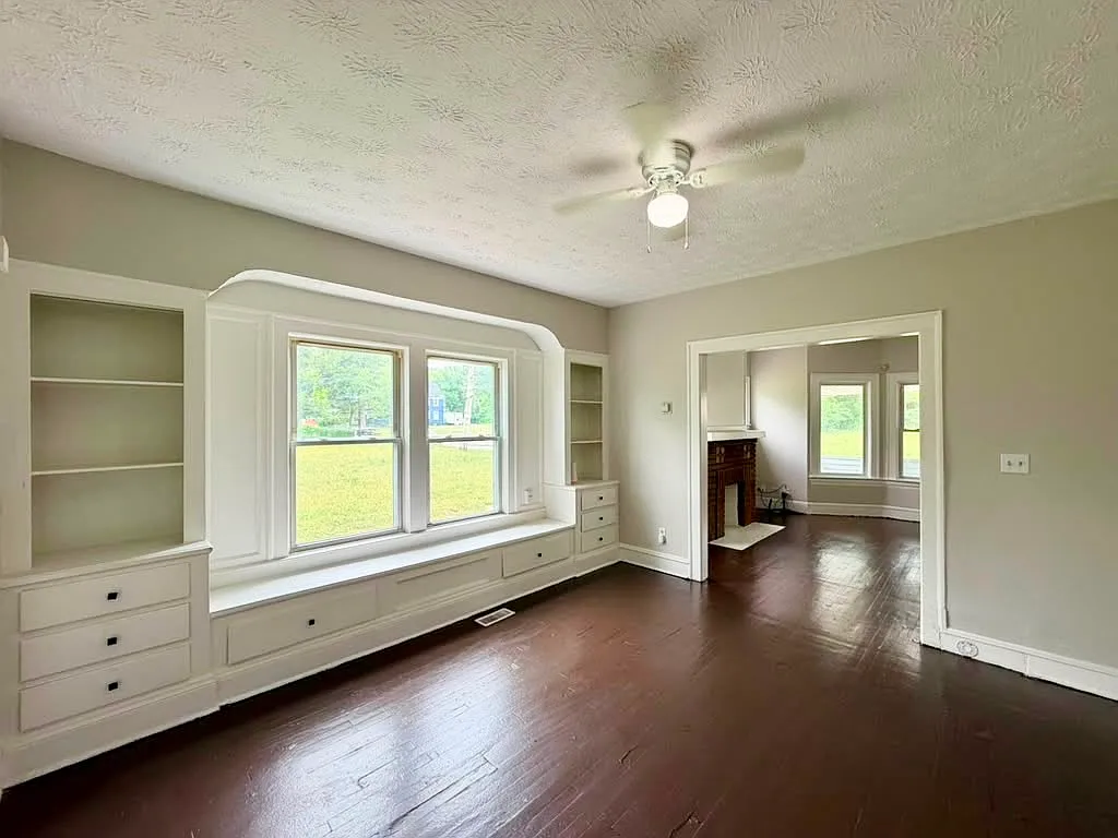 2 bed, 1069 sqft, $995 — Photo 4
