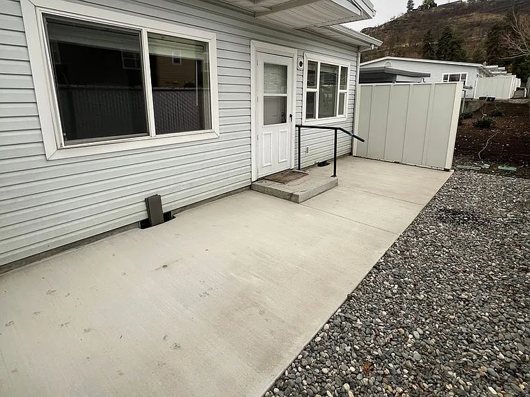 Sunray Terrace Senior Apartments — Photo 23