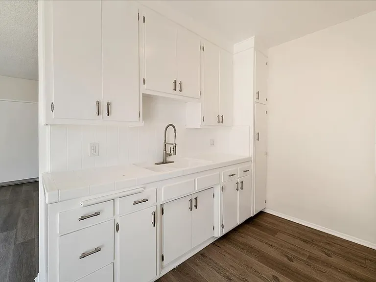 1831 Federal Ave #17 — Photo 4