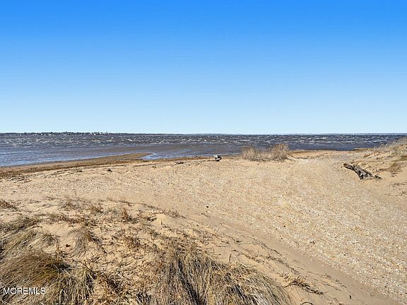 3rd image of 214 Raritan Street