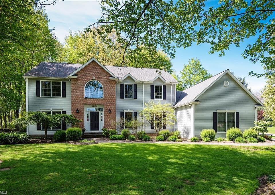 1st image of 39150 Lochmoor Dr