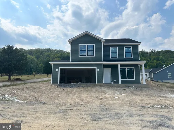 10 Dee Dee Ct, Berkeley Springs, WV 25411