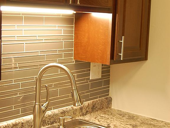 2nd image of 223 Marengo Ave #225-2