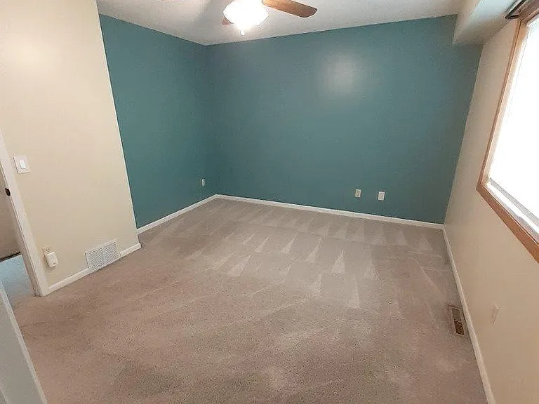 Primary bedroom (main level)