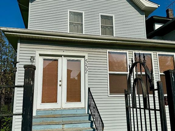3rd image of 557 N Leamington Ave