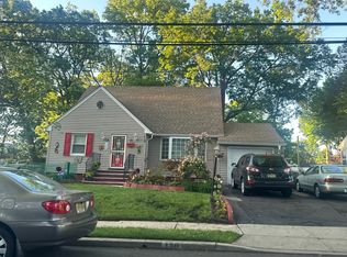 120 Irvington Rd, Teaneck, NJ 07666