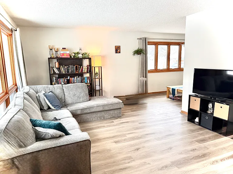 4773 Sharon Ln — Photo 4