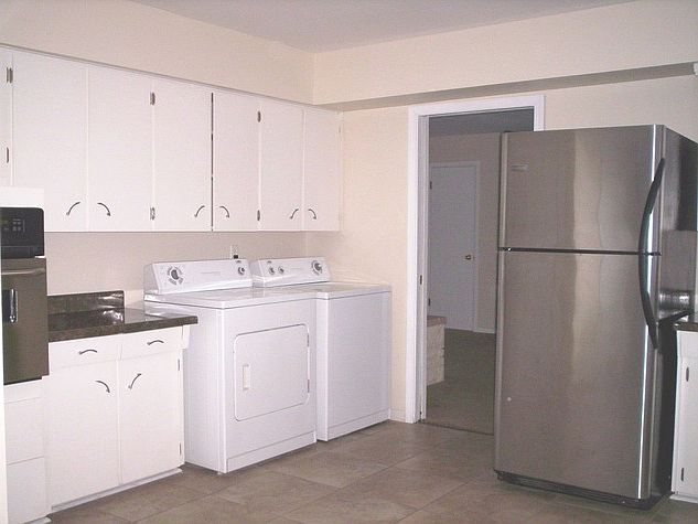 1st image of 3010 Glenwood Ave