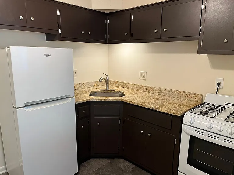 3020 W Fardale Ave — Photo 14