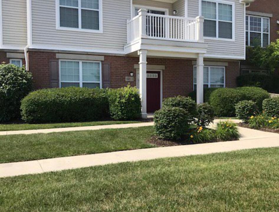 Bottom floor, corner unit