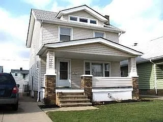 3824 W 136th St photo 1