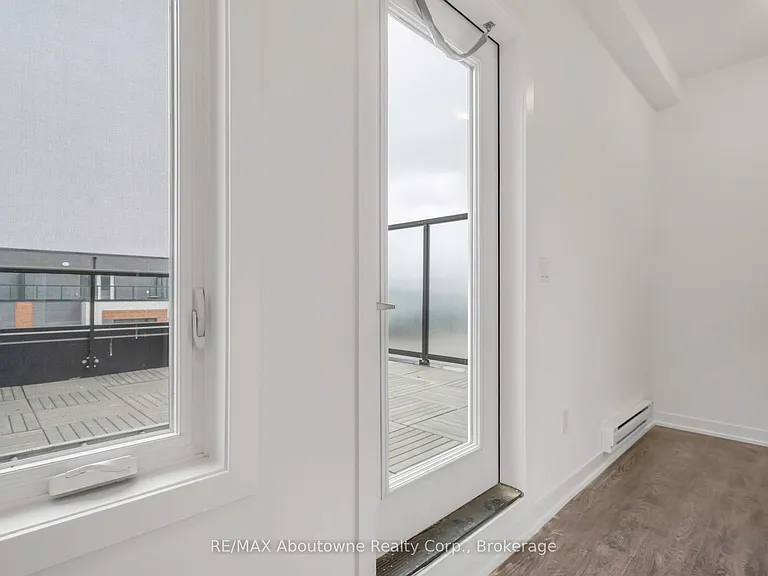 2 Steckley House Ln #Townhouse 923 — Photo 12