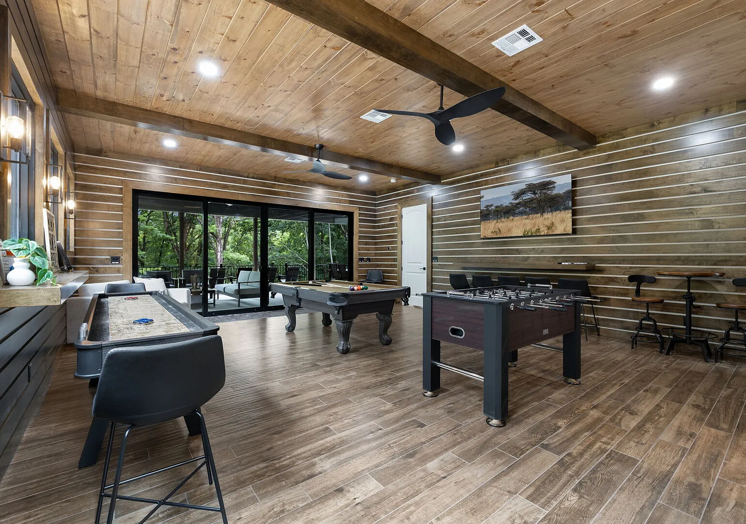Roaring River Hideaway-Epic Patio w/HotTub-Gameroom — Photo 3