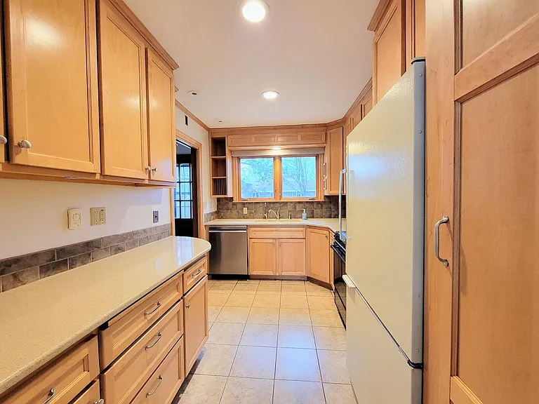 2601 Burd Pl — Photo 4