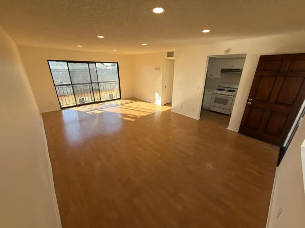 814 E Windsor Rd APT 208, Glendale, CA 91205
