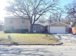603 Slaughter Ln, Euless, TX 76040