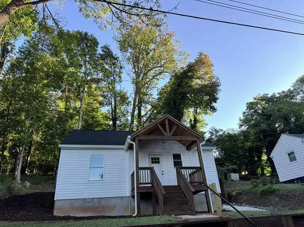 1227 Ranson Rd, Martinsville, VA 24112