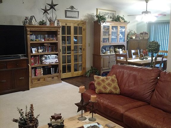 4th image of 2822 Oaklawn Dr