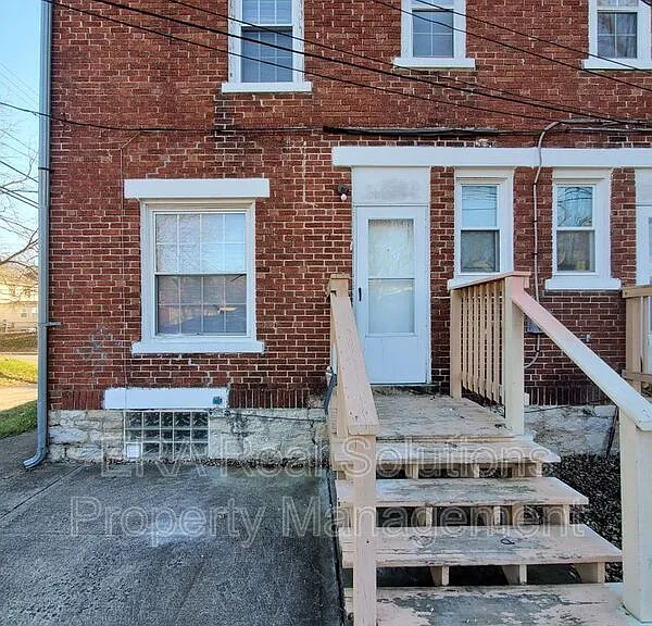 83 Lechner Ave — Photo 8