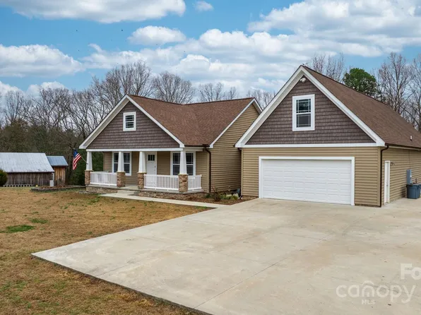 3348 Christie Rd, Hudson, NC 28638